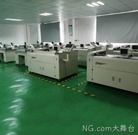 自动钻孔机 自动钻孔机