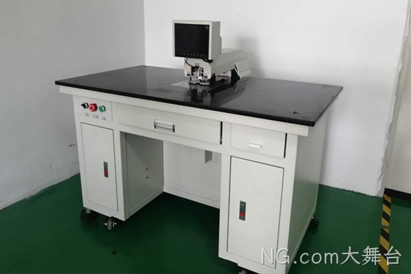 云南专业双头卷料自动打孔机厂家