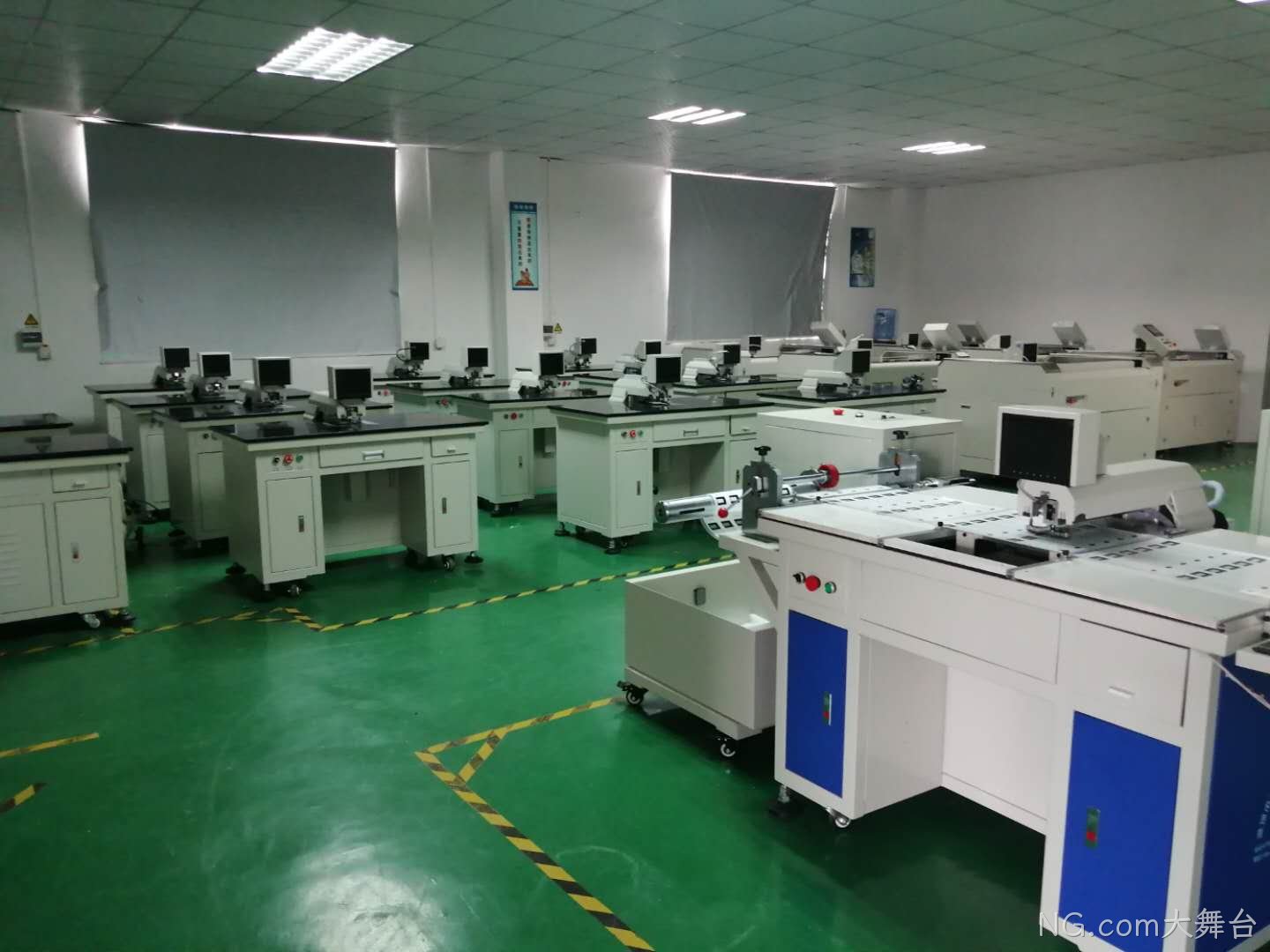 自动打孔机 自动打孔机